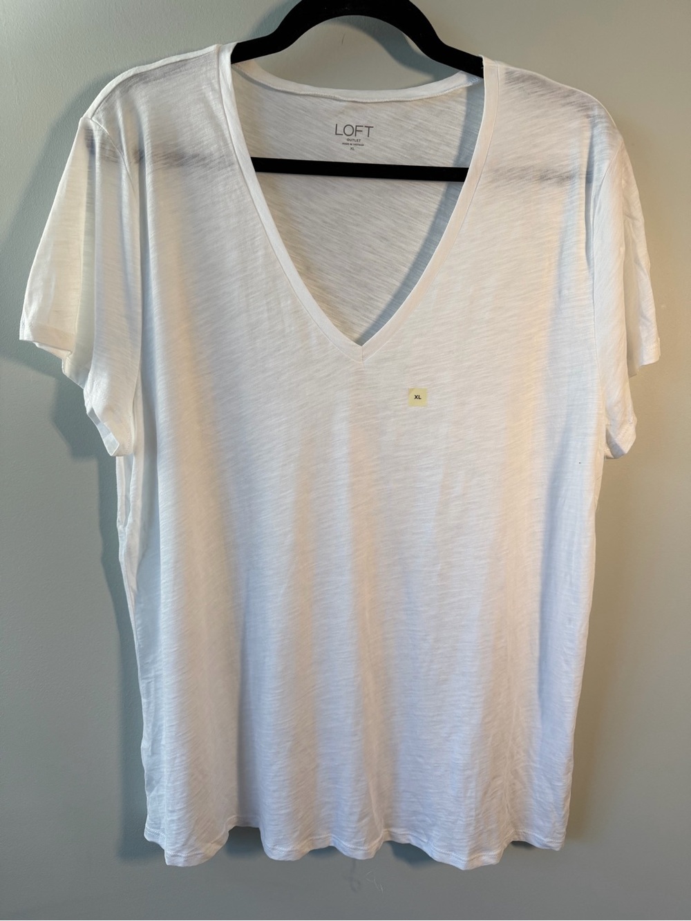 NWT LOFT White V-Neck Short Sleeve Tee